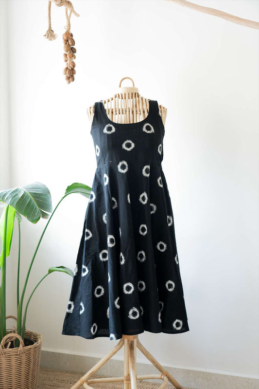Black Ikkat Circle Sleeveless Midi Dress
